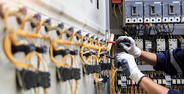 Professional Electrician technician working in Fife Heights, WA